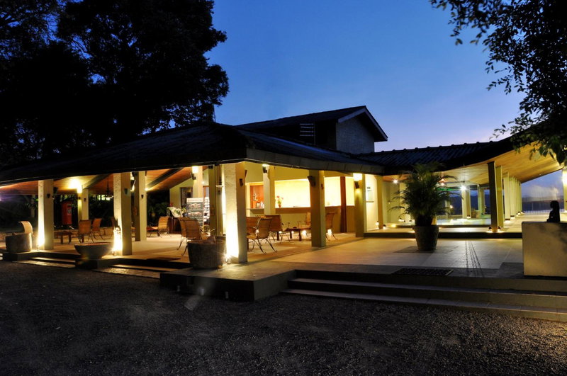 Lavendish Lake Giritale - Former Giritale Hotel, Polonnaruwa, Sri Lanka
