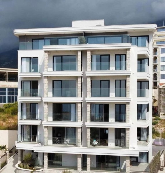 Two Bedroom Apartment Sea View Charlene, Becici, Черногория