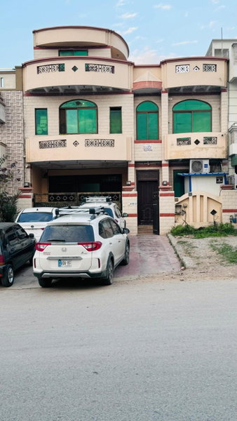Madcrew Lodge, Islamabad, Pakistan