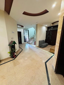 Madcrew Lodge, Islamabad, Pakistan