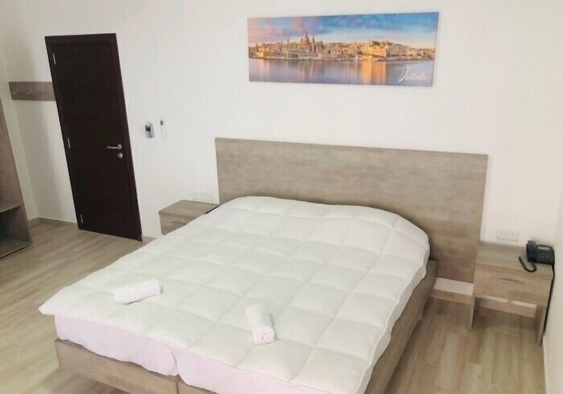 Napoli Suites, St. Julian's, Malta
