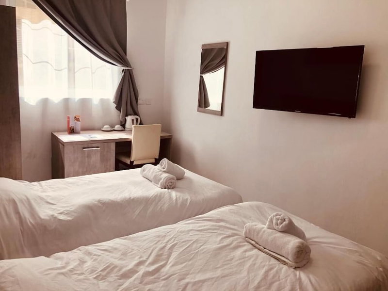 Napoli Suites, St. Julian's, Malta