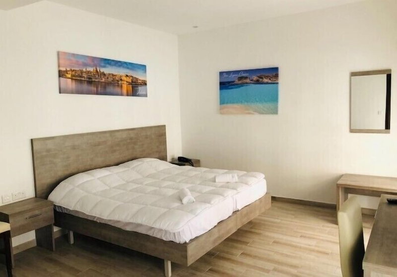 Napoli Suites, St. Julian's, Malta