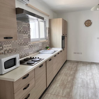 F3 Room 1, Private Double room with private bathroom and balcony, Sliema, Malta
