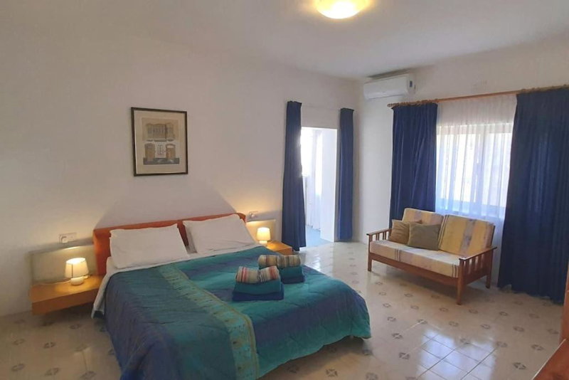 Villa Bronja Superior Airconditioned Studio apartment in Xlendi, Xlendi, Malta