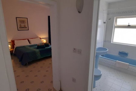 Villa Bronja Superior Airconditioned Studio apartment in Xlendi, Xlendi, Malta