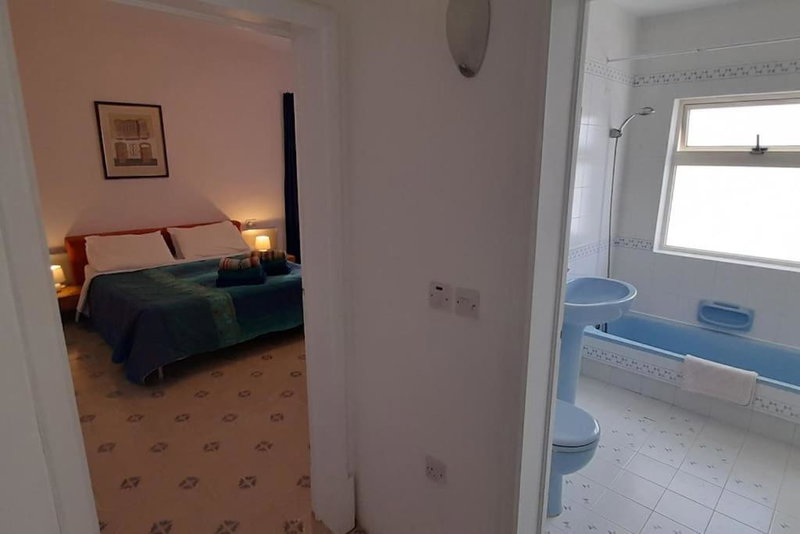 Villa Bronja Superior Airconditioned Studio apartment in Xlendi, Xlendi, Malta