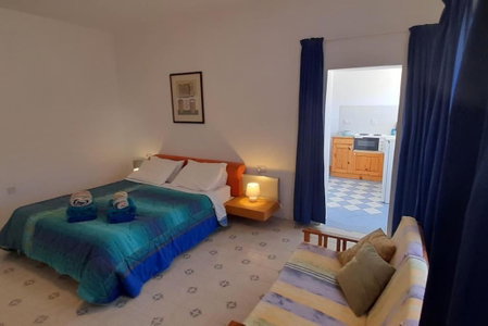 Villa Bronja Superior Airconditioned Studio apartment in Xlendi, Xlendi, Malta