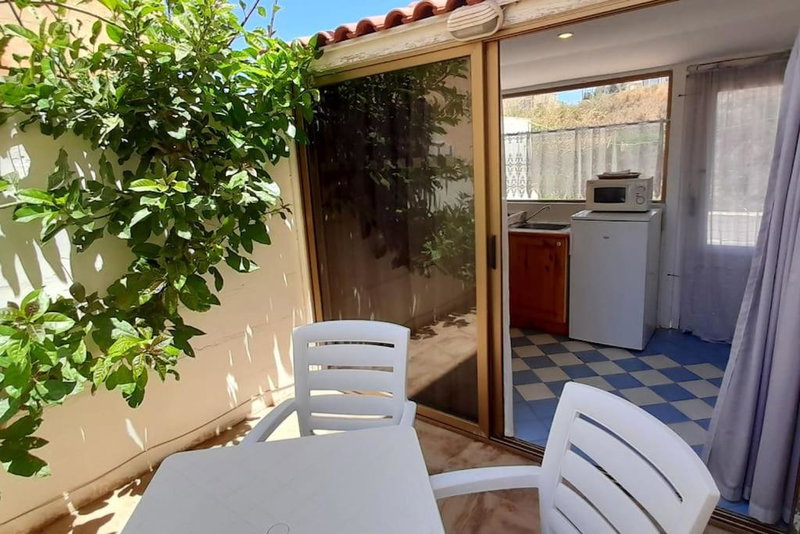 Villa Bronja Superior Airconditioned Studio apartment in Xlendi, Xlendi, Malta