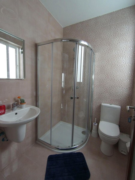 F7 Room 1, Private Double room with private bathroom in shared Flat, Msida, Мальта