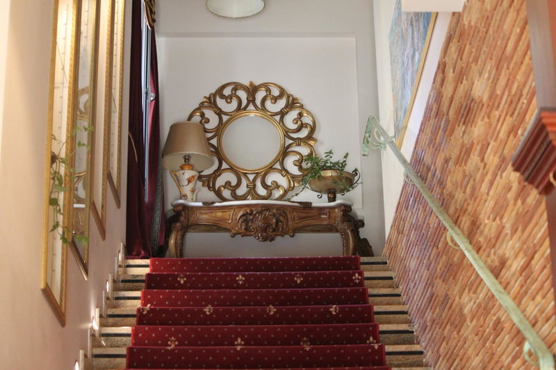 2 KITARRAT Boutique Hotel & SPA, Durrës, Албания