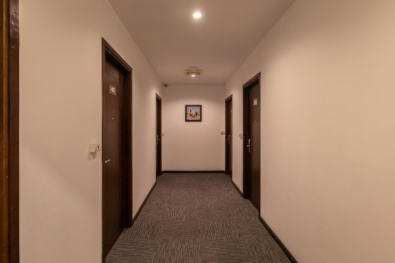 Azumaya Hotel Kim Ma 2, Hanoi, Vietnam