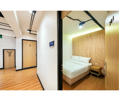 Siam Subway Hostel and Café, Bangkok, Thailand