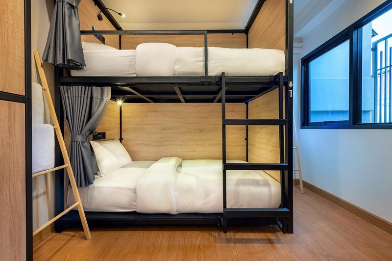 Siam Subway Hostel and Café, Bangkok, Tailandia