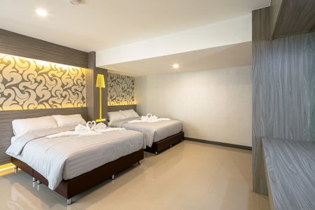 Sound at sleep Hotel, Makkasan, Thailand