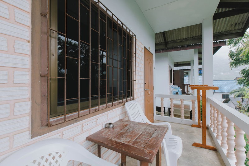 Kataonsea Bungalows, Karon, Thailand