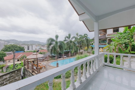 Kataonsea Bungalows, Karon, Thailand