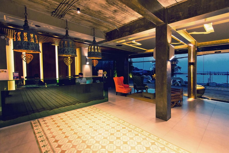 Kroque Boutique & Bistro, Ang Sila, Thailand