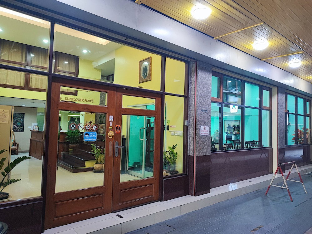 Hotel · Sunflower Place, Bangkok