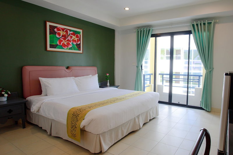 The Corner Hotel, Patong, ประเทศไทย