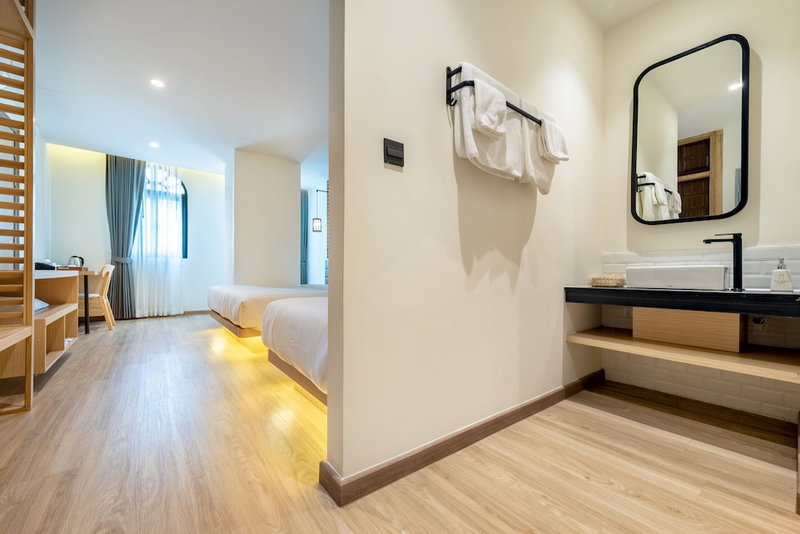 Phra Nakhon Poshtel, Bangkok, Thailand