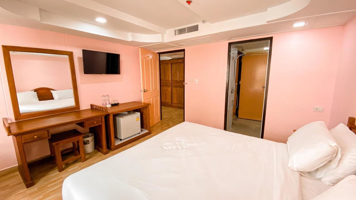 A.A. Pattaya Golden Beach Hotel, ประเทศไทย