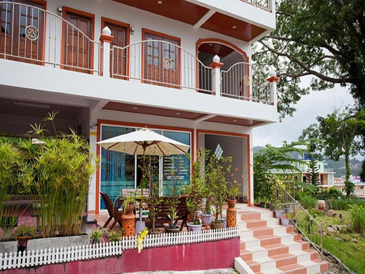 Отель · Grand View, Patong Beach