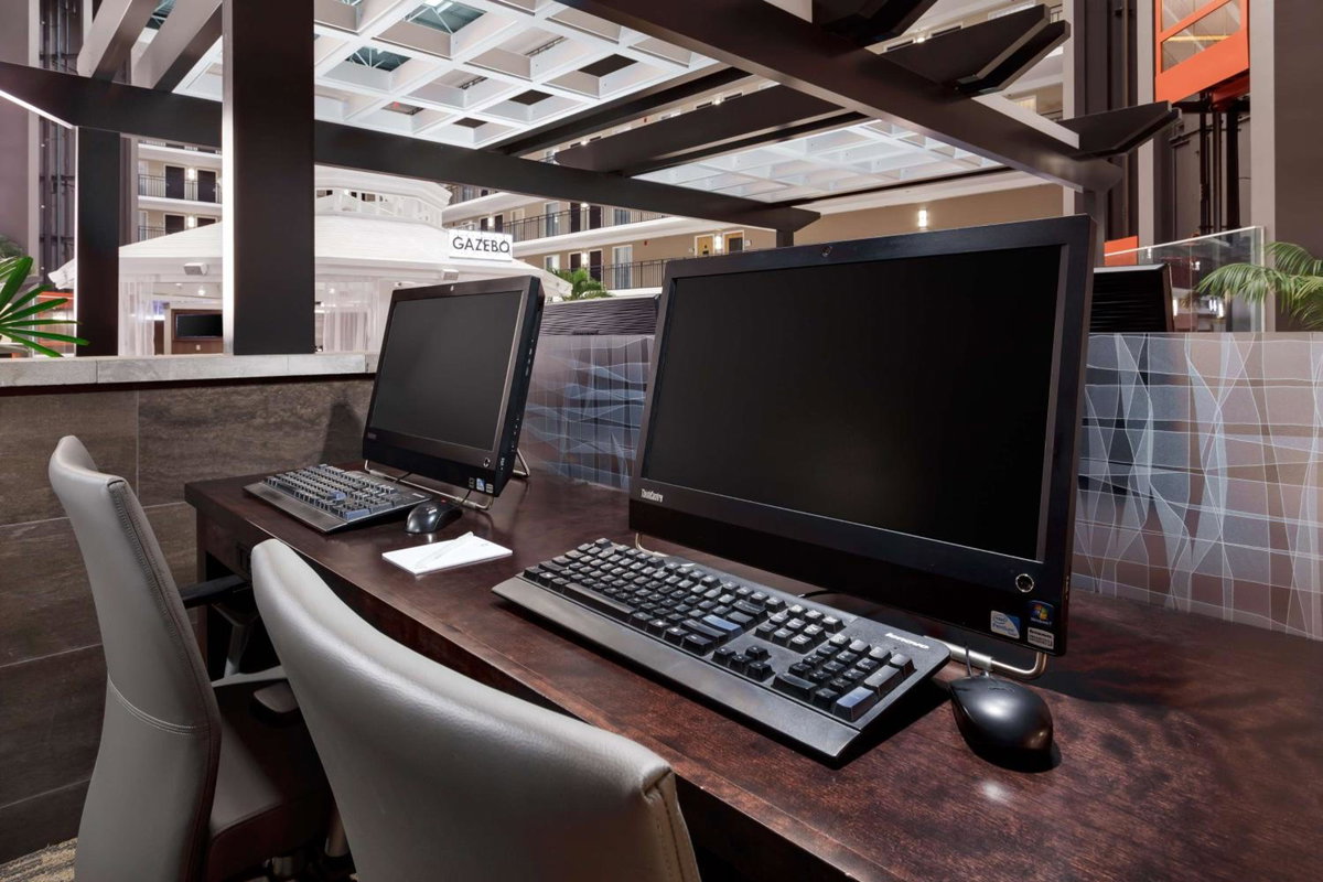 Hotel · Embassy Suites by Hilton Orlando Lake Buena Vista Resort, Southchase
