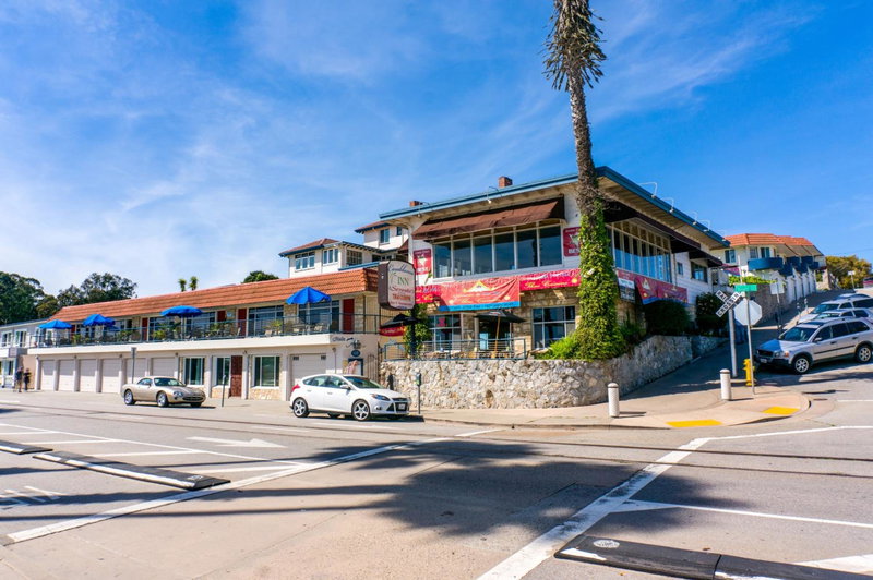 Casablanca Inn on The Beach, Santa Cruz, United States