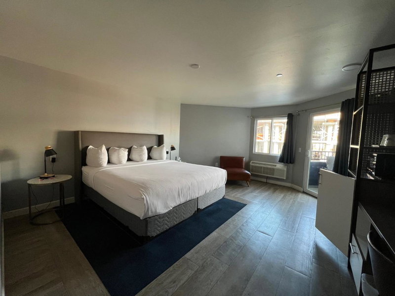 Casablanca Inn on The Beach, Santa Cruz, United States