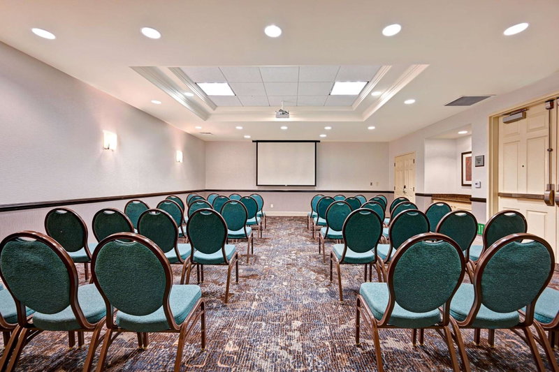 Hilton Garden Inn San Bernardino, San Bernardino, United States