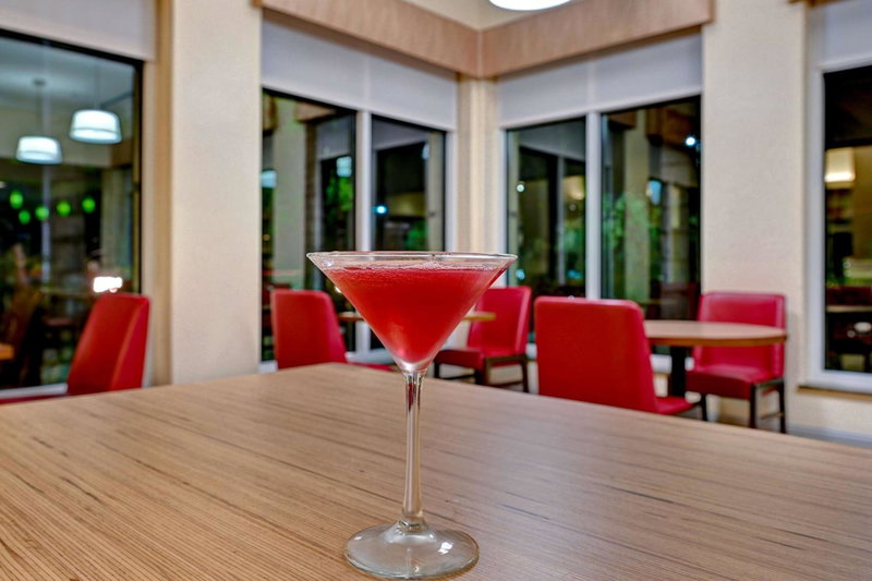 Hilton Garden Inn San Bernardino, San Bernardino, United States