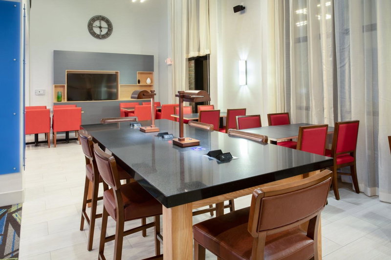 Holiday Inn Express & Suites Phoenix Glendale Dist by IHG, Glendale, Estados Unidos