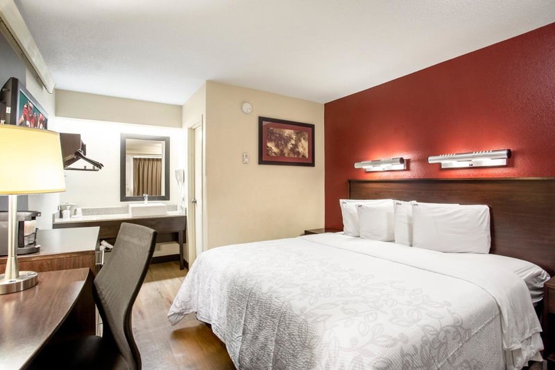 Red Roof Inn PLUS + Boston - Framingham, Framingham, États-Unis