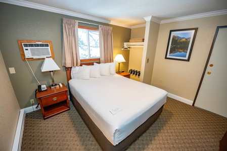 Blue Door Inn, Estes Park, United States