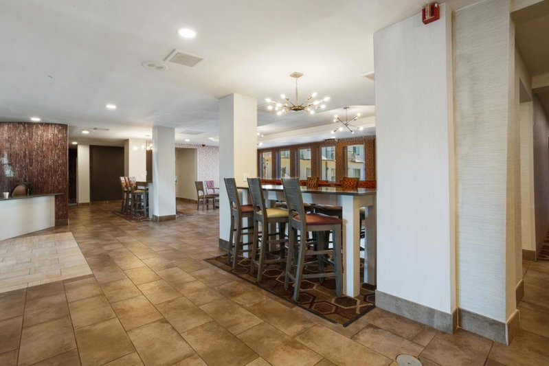 Orangewood Inn & Suites Kansas City Airport, Kansas City, États-Unis