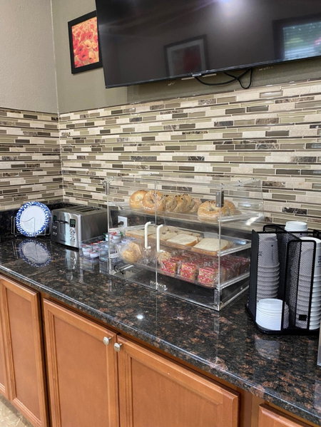 Travelodge by Wyndham Iowa City, Iowa City, United States