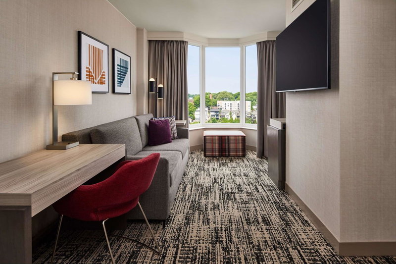 Hilton Kansas City Country Club Plaza, Kansas City, United States