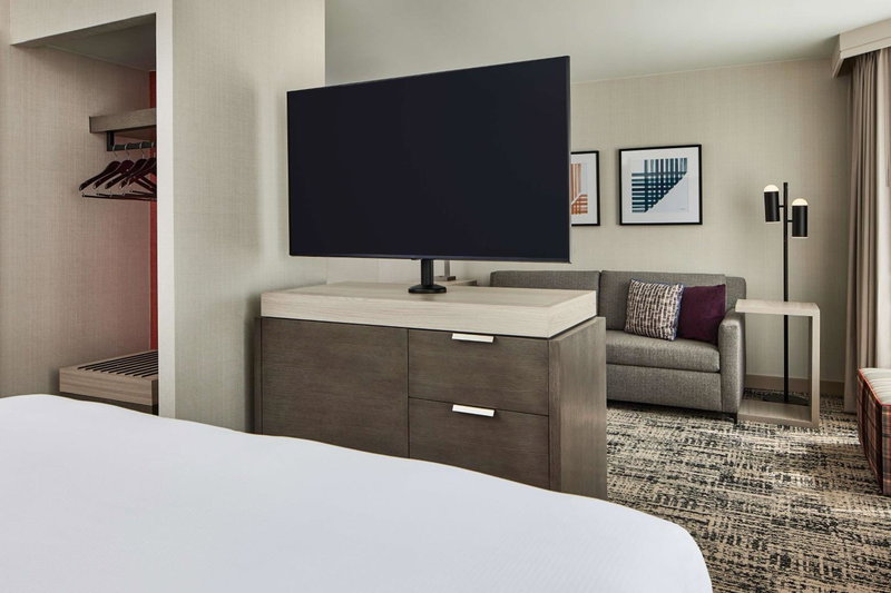 Hilton Kansas City Country Club Plaza, Kansas City, United States