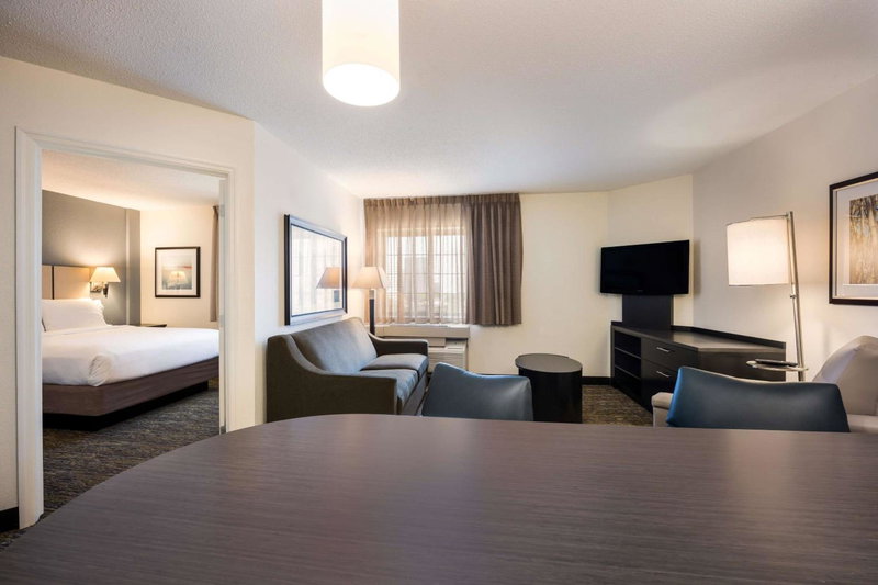 Sonesta Simply Suites Cleveland North Olmsted Airport, North Olmsted, United States