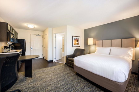 Sonesta Simply Suites Cleveland North Olmsted Airport, North Olmsted, United States