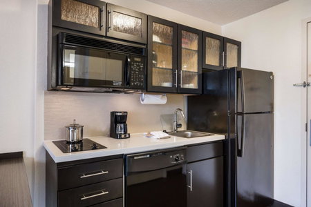 Sonesta Simply Suites Cleveland North Olmsted Airport, North Olmsted, United States