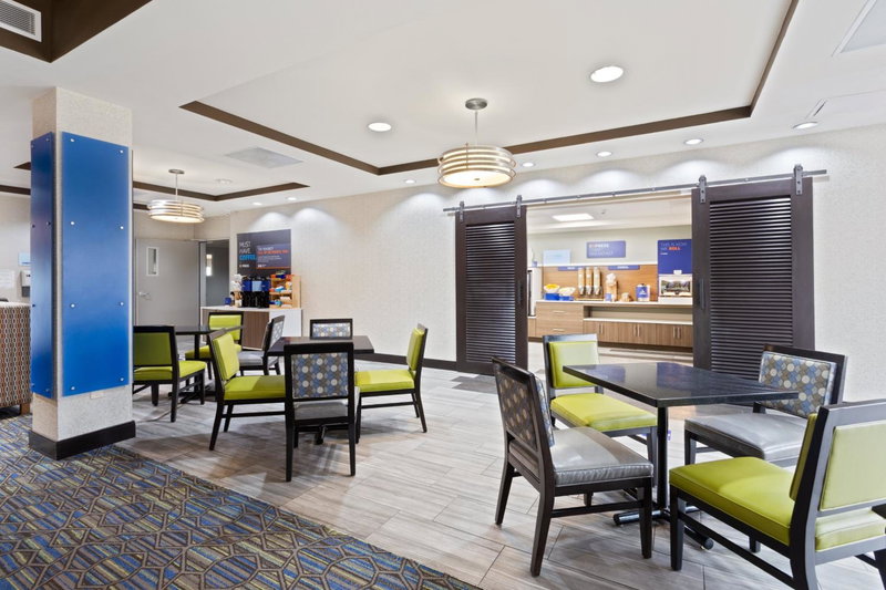 Holiday Inn Express Hotel & Suites Largo-Clearwater by IHG, Largo, United States