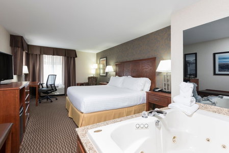 Holiday Inn Express Holland by IHG, Holland, United States