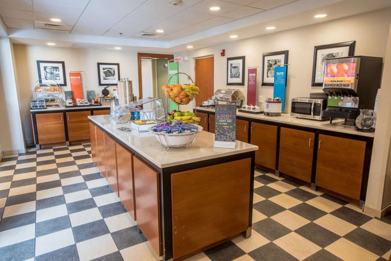 Hampton Inn & Suites Tilton, Tilton, United States