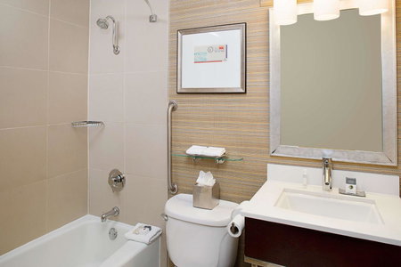 DoubleTree by Hilton Baltimore - BWI Airport, Linthicum Heights, United States