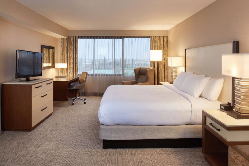 DoubleTree by Hilton Fresno Convention Center, Fresno, United States