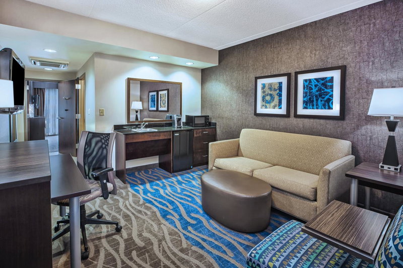 Holiday Inn Express & Suites Dayton South - I-675 by IHG, Shanersville, United States