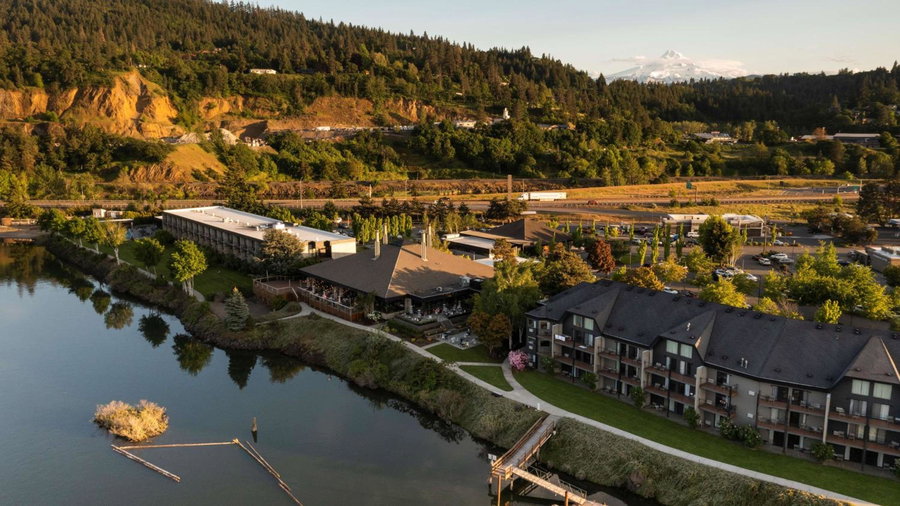 Best Western Plus Hood River Inn, Hood River, United States