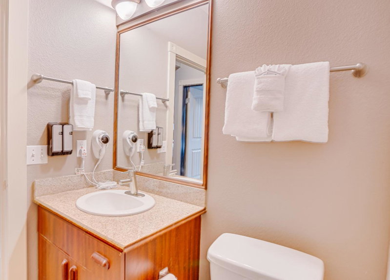 The Ashley Inn & Suites, Lincoln City, United States